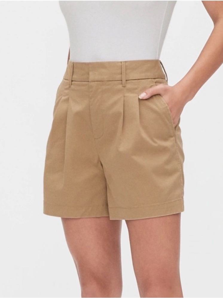 Gap High-Rise Pleated Khaki Shorts